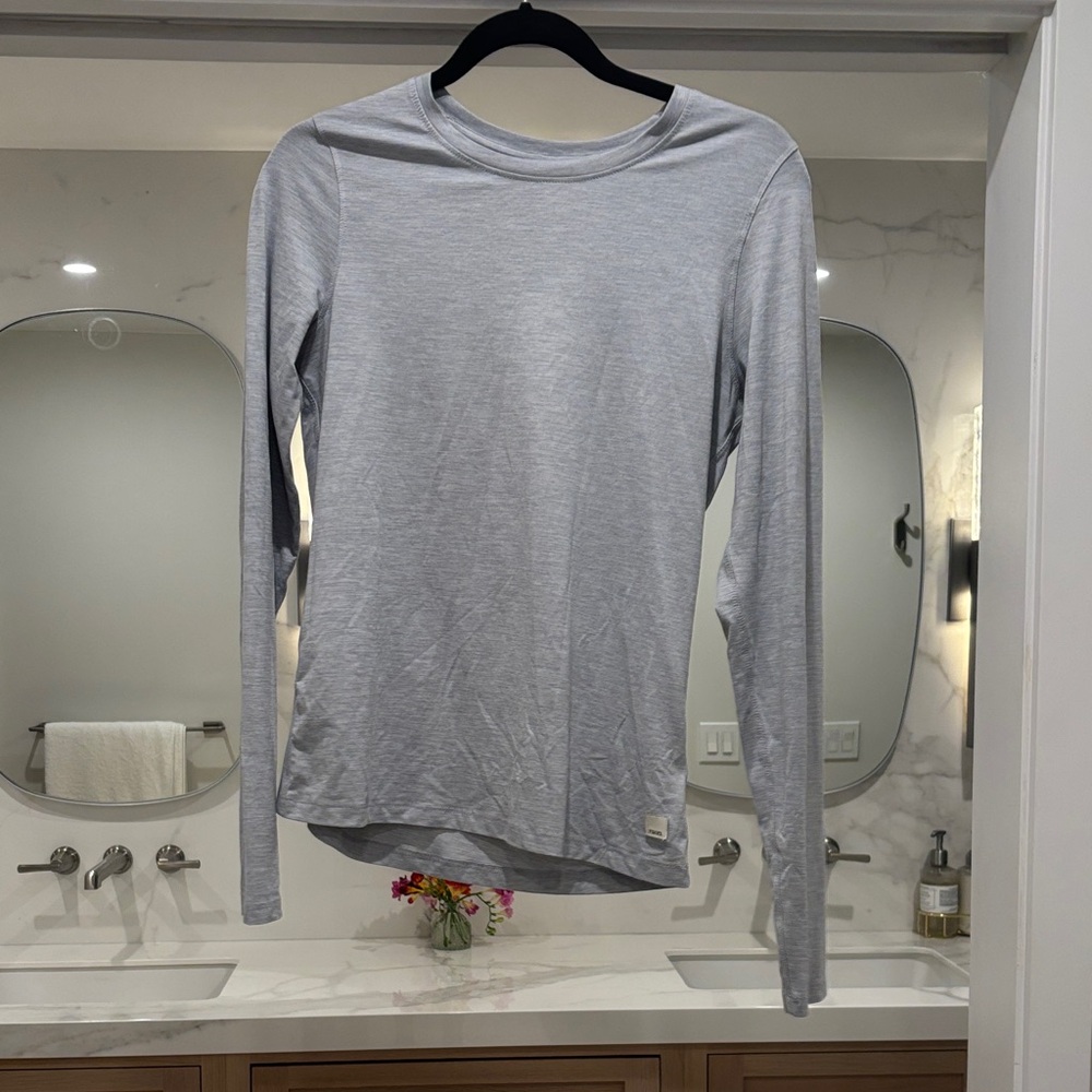 Vuori Heather Light Gray Long-Sleeve Crew